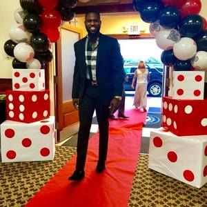 Meet your Posher, Hakim